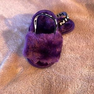 Baby girl furry slip on sandal